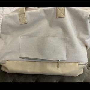Beis The weekender travel bag